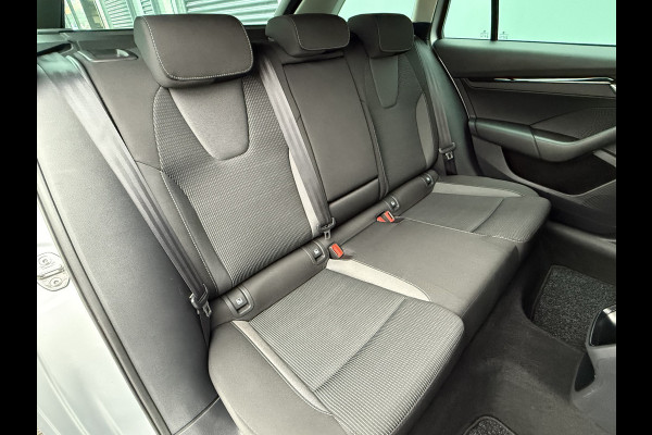 Škoda Octavia Combi BWJ 2022 | 1.0TSI 111PK Business Ed | CLIMA | NAVI | PDC | PRIVACY GLASS | CARPLAY | CRUISE | VIRTUAL COCKPIT