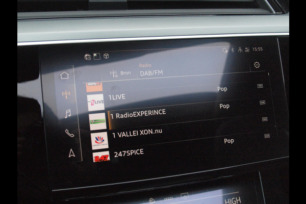 Audi e-tron 55 quattro Business edition Plus 95 kWh | 91% | Panoramadak | Apple Carplay | Trekhaak | Parkeersensoren | Adaptieve Cruise Control |