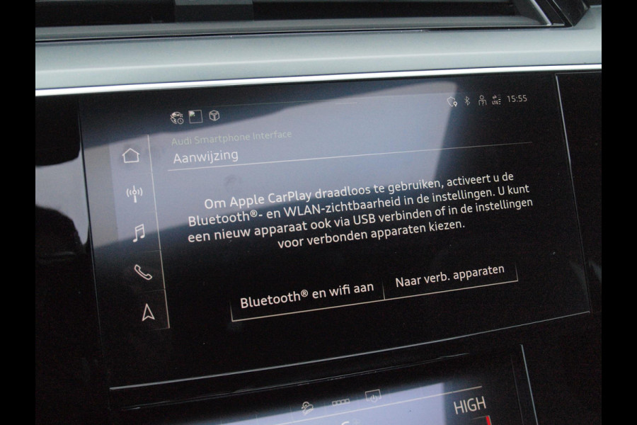 Audi e-tron 55 quattro Business edition Plus 95 kWh | 91% | Panoramadak | Apple Carplay | Trekhaak | Parkeersensoren | Adaptieve Cruise Control |