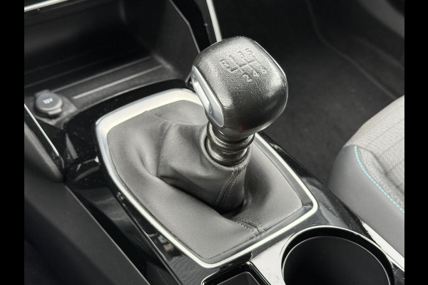 Peugeot 2008 BWJ 2021 | 1.2PT 101PK Allure | TREKHAAK | CAMERA A | CLIMA | NAVI | CRUISE | PRIVACY GLASS | CARPLAY |