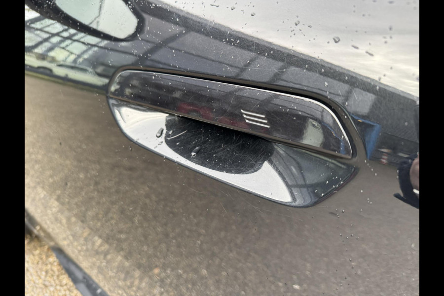 BMW iX2 eDrive20 67 kWh SOH 100% | M SPORT | ORIG NL AUTO | 1E EIG. | TOPSTAAT! | 100% ONGEVAL VERLEDEN VRIJ! | DAB+ | ACTIVE GUARD | PARK PACKAGE | COMFORT ACCES | STOELVERWARMING | FABRIEKSGARANTIE TOT 11-2027 OF TOT 200.000KM