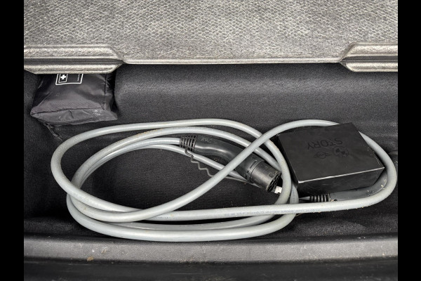 BMW iX2 eDrive20 67 kWh SOH 100% | M SPORT | ORIG NL AUTO | 1E EIG. | TOPSTAAT! | 100% ONGEVAL VERLEDEN VRIJ! | DAB+ | ACTIVE GUARD | PARK PACKAGE | COMFORT ACCES | STOELVERWARMING | FABRIEKSGARANTIE TOT 11-2027 OF TOT 200.000KM