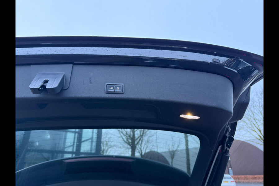 Audi e-tron e-tron 55 quattro advanced 95 kWh S LINE | CRUISE CONTROL ADAPTIVE | LEDEREN+ ELECTR. STOELEN+ GEHEUGEN |  B&O AUDIO | PANORAMADAK | TREKHAAK
