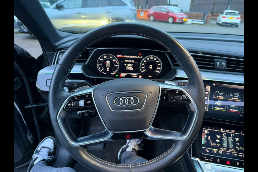 Audi e-tron e-tron 55 quattro advanced 95 kWh S LINE | CRUISE CONTROL ADAPTIVE | LEDEREN+ ELECTR. STOELEN+ GEHEUGEN |  B&O AUDIO | PANORAMADAK | TREKHAAK