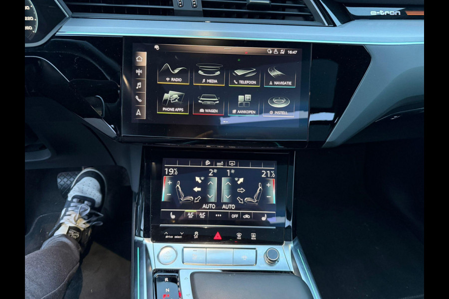 Audi e-tron e-tron 55 quattro advanced 95 kWh S LINE | CRUISE CONTROL ADAPTIVE | LEDEREN+ ELECTR. STOELEN+ GEHEUGEN |  B&O AUDIO | PANORAMADAK | TREKHAAK