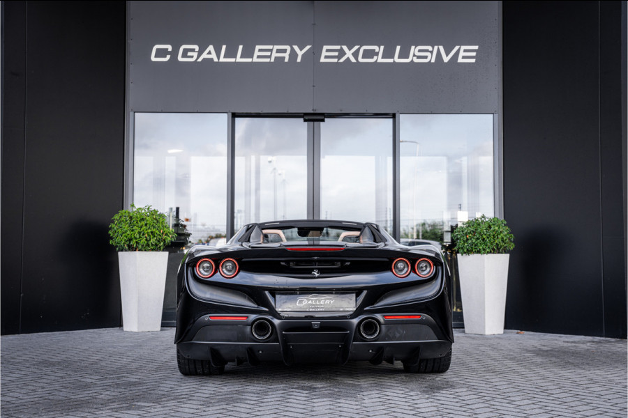 Ferrari F8 Spider 3.9 V8 HELE - Origineel NL | Akrapovic 50 Years | Nero | Carbon Racing Seats | Lift | Camera