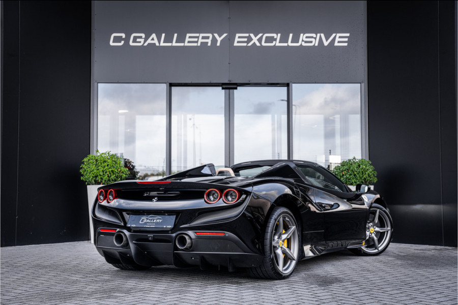 Ferrari F8 Spider 3.9 V8 HELE - Origineel NL | Akrapovic 50 Years | Nero | Carbon Racing Seats | Lift | Camera