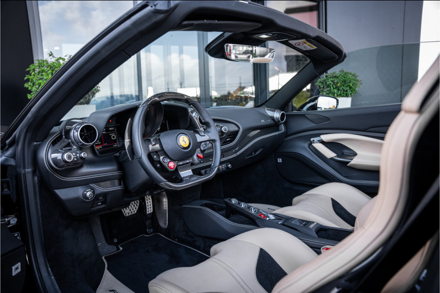 Ferrari F8 Spider 3.9 V8 HELE - Origineel NL | Akrapovic 50 Years | Nero | Carbon Racing Seats | Lift | Camera
