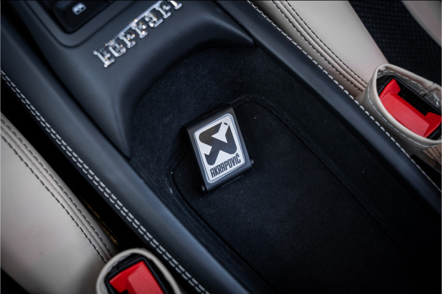 Ferrari F8 Spider 3.9 V8 HELE - Origineel NL | Akrapovic 50 Years | Nero | Carbon Racing Seats | Lift | Camera