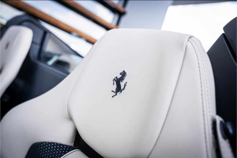 Ferrari F8 Spider 3.9 V8 HELE - Origineel NL | Akrapovic 50 Years | Nero | Carbon Racing Seats | Lift | Camera