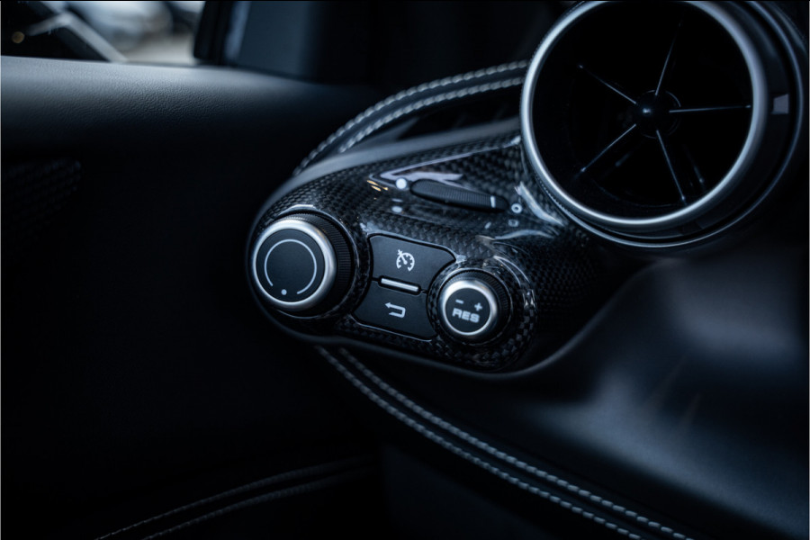 Ferrari F8 Spider 3.9 V8 HELE - Origineel NL | Akrapovic 50 Years | Nero | Carbon Racing Seats | Lift | Camera