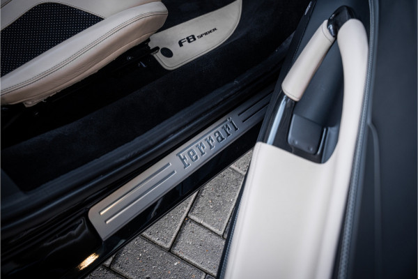 Ferrari F8 Spider 3.9 V8 HELE - Origineel NL | Akrapovic 50 Years | Nero | Carbon Racing Seats | Lift | Camera