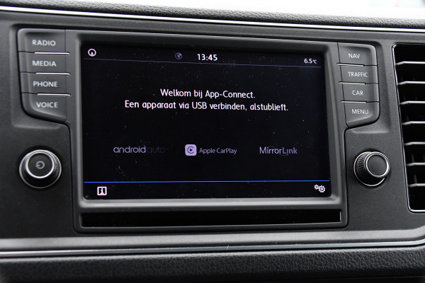 Volkswagen Crafter 35 2.0 TDI L4H4 Highline Adaptieve Cruise, Camera, Carplay, LED, Clima, Automaat, Sensoren, 177pk, Trekhaak, Sensoren, Uniek! camper project