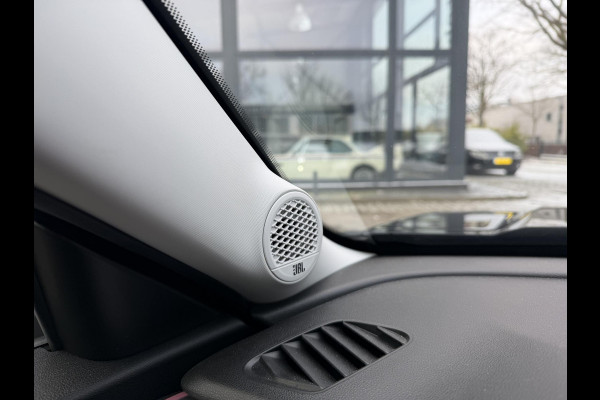 Jeep Avenger 1.2 e-Hybrid Summit 145pk AUTOMAAT | 1e EIGENAAR | JBL AUDIO | STOELVERWARMING | DEALER ONDERHOUDEN | RIJKLAARPRIJS INCL. 12MND BOVAG