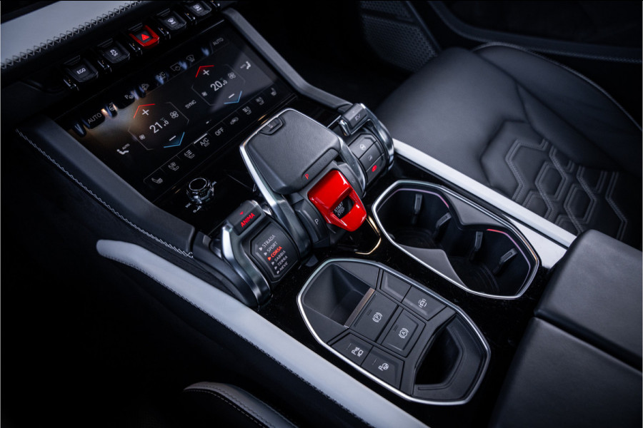 Lamborghini Urus 4.0 V8 Hybrid SE - Incl. BTW | Panorama | B&O Adv. | Memory | Stoelkoeling & Massage