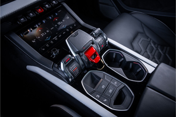 Lamborghini Urus 4.0 V8 Hybrid SE - Incl. BTW | Panorama | B&O Adv. | Memory | Stoelkoeling & Massage