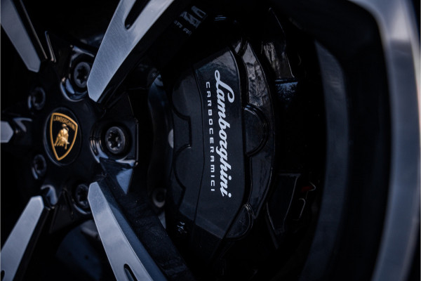 Lamborghini Urus 4.0 V8 Hybrid SE - Incl. BTW | Panorama | B&O Adv. | Memory | Stoelkoeling & Massage