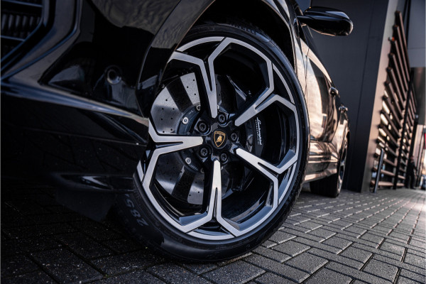 Lamborghini Urus 4.0 V8 Hybrid SE - Incl. BTW | Panorama | B&O Adv. | Memory | Stoelkoeling & Massage