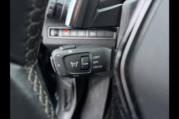 Peugeot 3008 1.6 HYbrid 300PK 360°Camera Nav