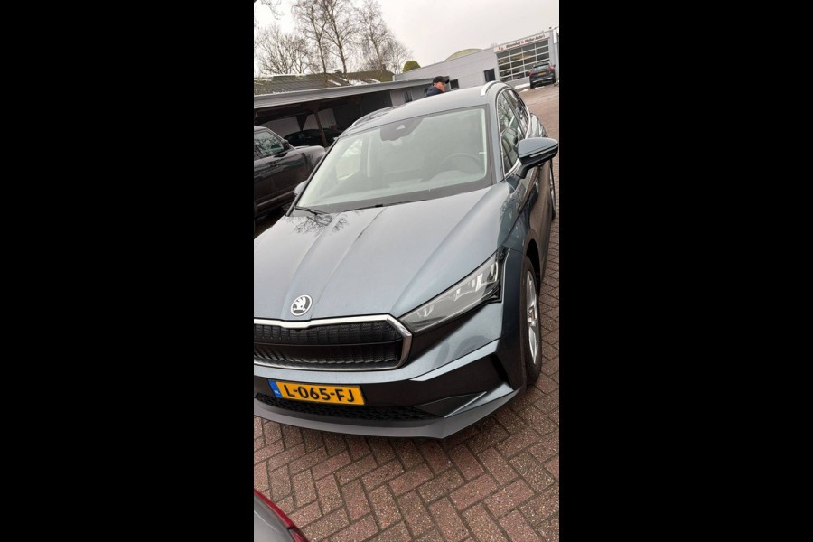 Škoda ENYAQ iV 80 Assistentiepakket, Comfortpakket, Sportpakket, trekhaak elektr. uitklapbaar Wordt verwacht