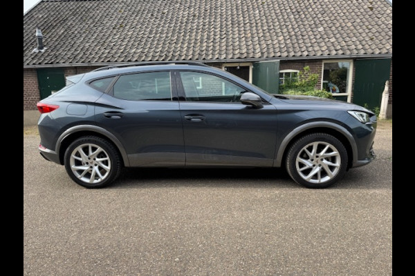 CUPRA Formentor 1.4 TSI e-Hybrid Essential PHEV APPLE CARPLAY STOELVERW LED 50000KM!!!