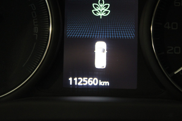 Mitsubishi Outlander 2.0 PHEV Premium 4WD NAVI TREKHAAK ECC 112000KM!!