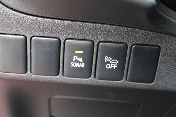 Mitsubishi Outlander 2.0 PHEV Premium 4WD NAVI TREKHAAK ECC 112000KM!!