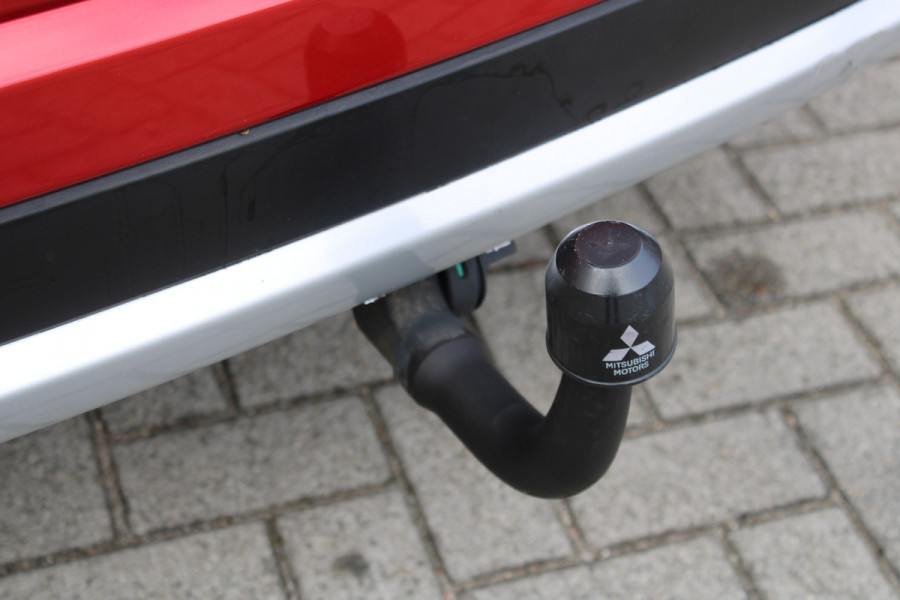 Mitsubishi Outlander 2.0 PHEV Premium 4WD NAVI TREKHAAK ECC 112000KM!!