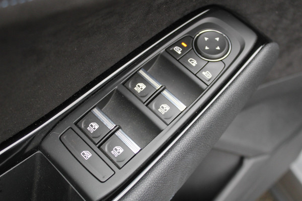 Renault Espace E-Tech full hybrid 200 iconic 7 PERSOONS PANO NAVI VIRTUAL FULL OPTIONS 36000KM!!!