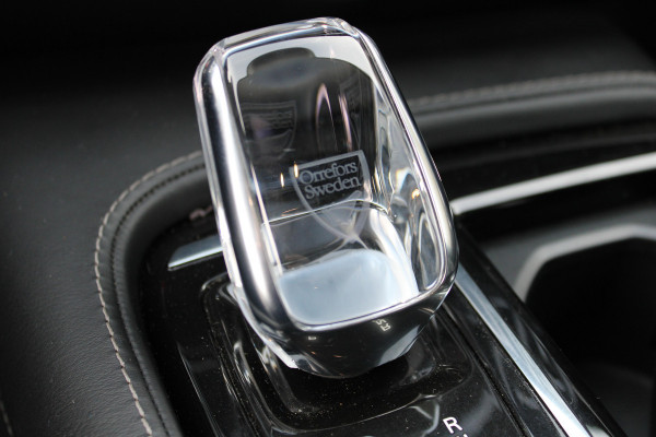 Volvo V90 2.0 T8 AWD Inscription LEER NAVI LED STOELKOELING 86000KM!!!