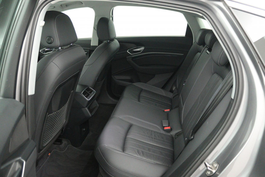 Audi e-tron Sportback 50 quattro Business edition Plus 71 kWh (PANORAMADAK, STOELVERWARMING, DIGITALE COCKPIT, ACHTERUITRIJCAMERA)