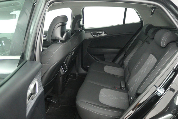 Kia Sportage 1.6 T-GDi MHEV DynamicLine (NAP, TREKHAAK, ACHTERUITRIJCAMERA, LANE-ASSIST, NAVIGATIE CARPLAY, PARKEERSENSOREN)