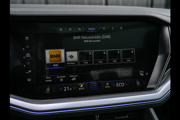 Volkswagen Touareg 3.0 TSi 4MOTION R · Panoramadak · Luchtvering · Adaptive Cruise Control · Memory Seats · Camera · Keyless entree · Blis · Ambian