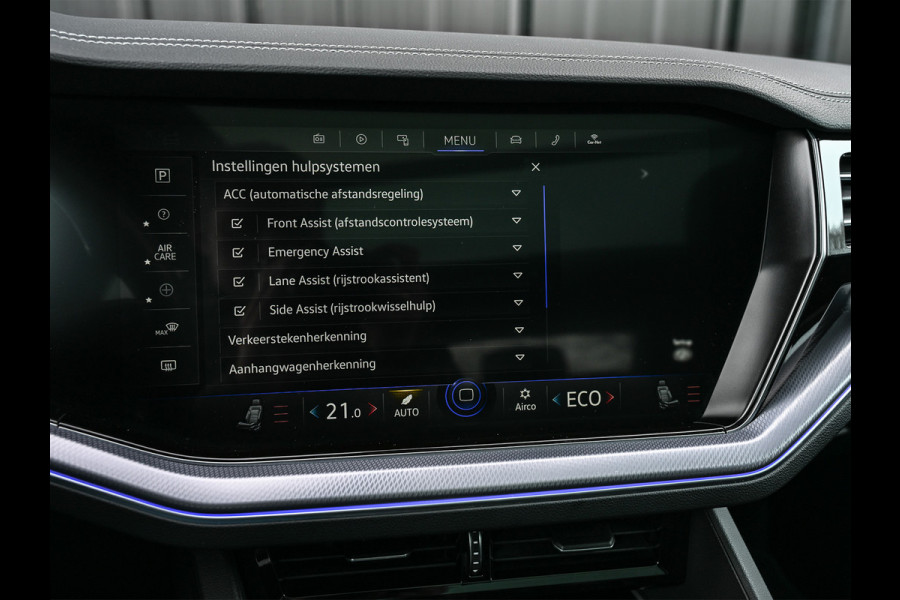 Volkswagen Touareg 3.0 TSi 4MOTION R · Panoramadak · Luchtvering · Adaptive Cruise Control · Memory Seats · Camera · Keyless entree · Blis · Ambian