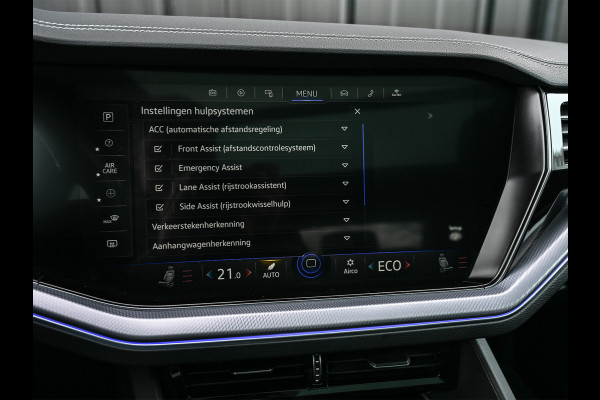 Volkswagen Touareg 3.0 TSi 4MOTION R · Panoramadak · Luchtvering · Adaptive Cruise Control · Memory Seats · Camera · Keyless entree · Blis · Ambian