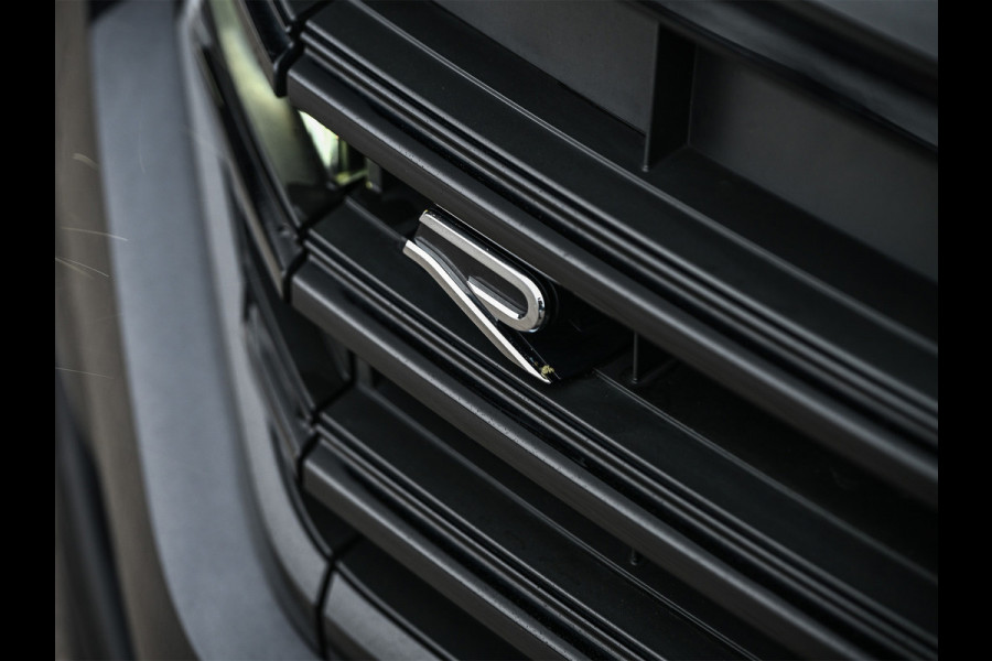 Volkswagen Touareg 3.0 TSi 4MOTION R · Panoramadak · Luchtvering · Adaptive Cruise Control · Memory Seats · Camera · Keyless entree · Blis · Ambian