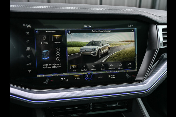 Volkswagen Touareg 3.0 TSi 4MOTION R · Panoramadak · Luchtvering · Adaptive Cruise Control · Memory Seats · Camera · Keyless entree · Blis · Ambian