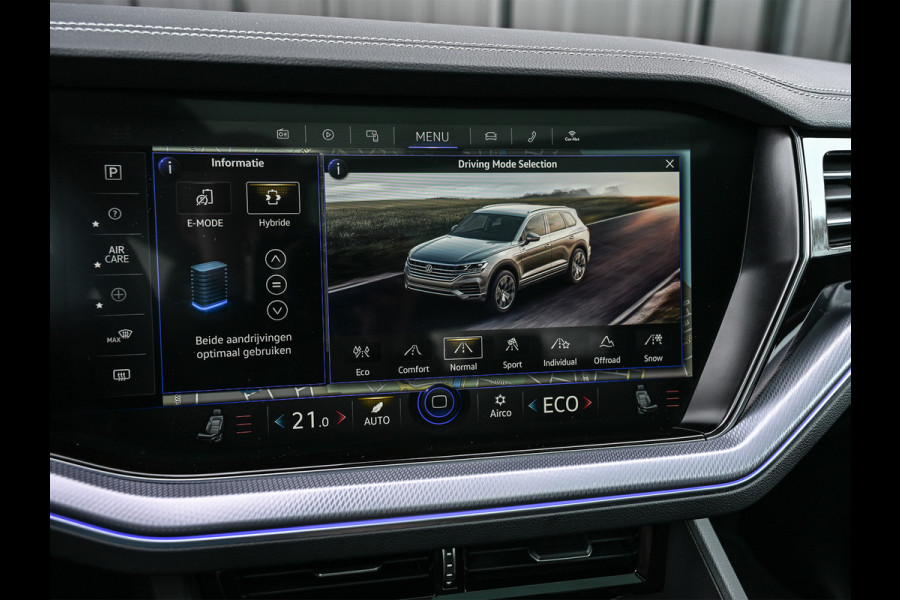 Volkswagen Touareg 3.0 TSi 4MOTION R · Panoramadak · Luchtvering · Adaptive Cruise Control · Memory Seats · Camera · Keyless entree · Blis · Ambian