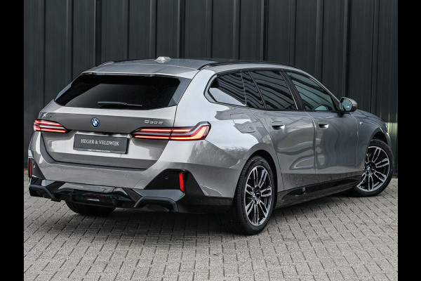 BMW 5 Serie Touring 530e xDrive · M Sportpaket Pro ·Harman Kardon · M Sport Suspension · Adaptive Led · Driving Assistant Plus · Ambient Lig
