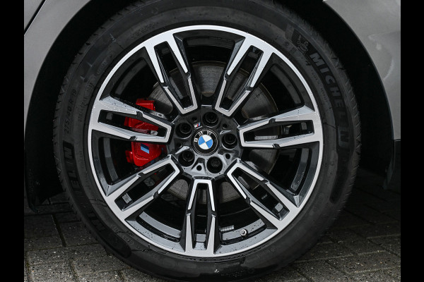 BMW 5 Serie Touring 530e xDrive · M Sportpaket Pro ·Harman Kardon · M Sport Suspension · Adaptive Led · Driving Assistant Plus · Ambient Lig