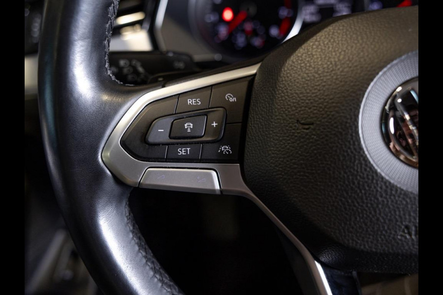 Volkswagen Passat Variant 1.5 TSI Comfort Business / 150pk / Panoramadak / Trekhaak / Achteruitrijcamera