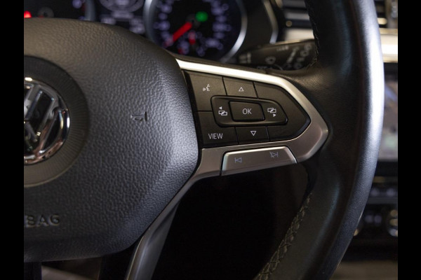 Volkswagen Passat Variant 1.5 TSI Comfort Business / 150pk / Panoramadak / Trekhaak / Achteruitrijcamera