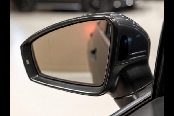 Volkswagen Tiguan 2.0 TSI 4Motion 2x R-line / 220pk / Leder / Pano / Led / Head-up / Virtual Cockpit / 360 camera