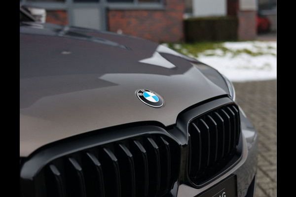 BMW 5 Serie 540i Touring xDrive | M sport Pro - Achteras besturing