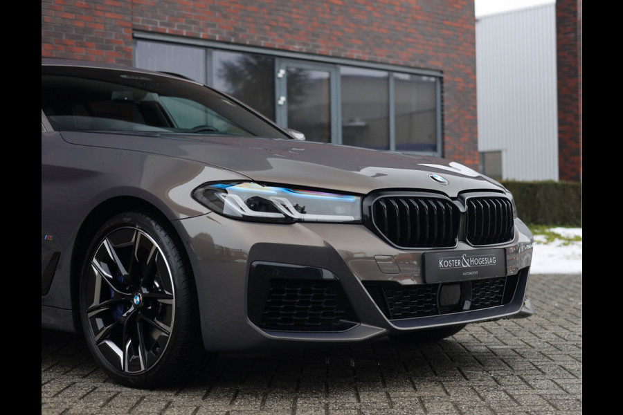 BMW 5 Serie 540i Touring xDrive | M sport Pro - Achteras besturing