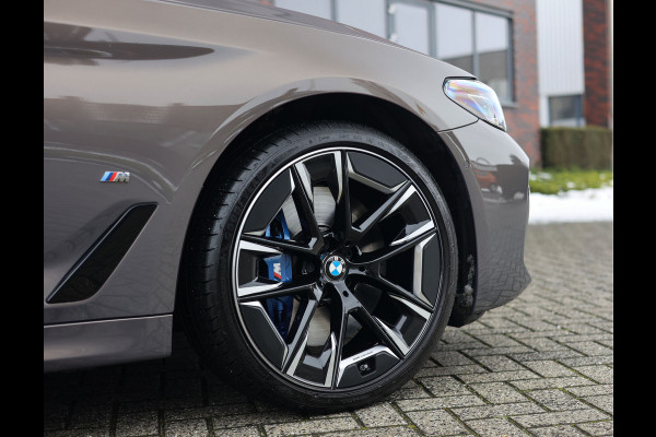 BMW 5 Serie 540i Touring xDrive | M sport Pro - Achteras besturing