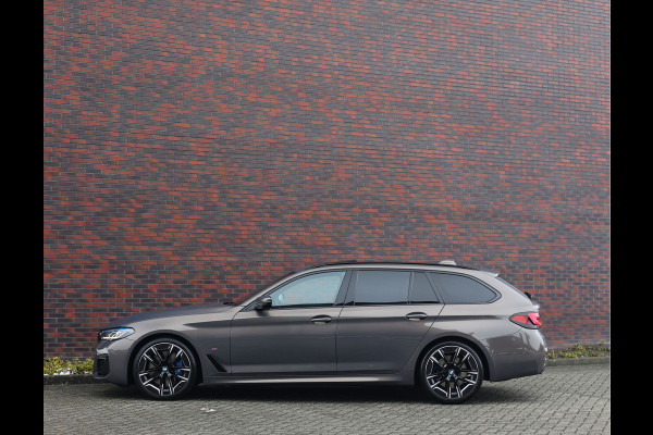 BMW 5 Serie 540i Touring xDrive | M sport Pro - Achteras besturing
