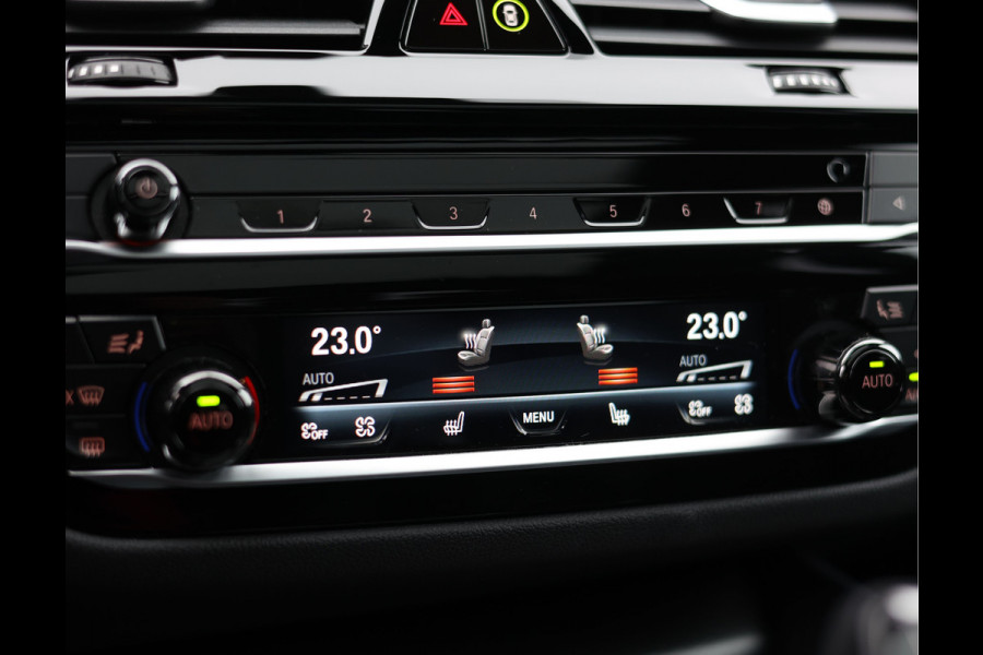 BMW 5 Serie 540i Touring xDrive | M sport Pro - Achteras besturing