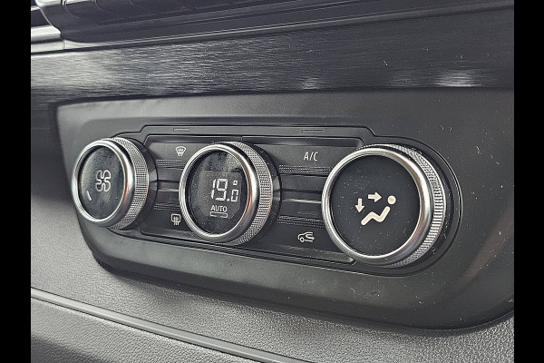 Renault Trafic 2.0 dCi 150 T29 L2H1 DC Airco Automaat Navi Sidebars Euro6 150Pk NAP 1e Eigenaar!