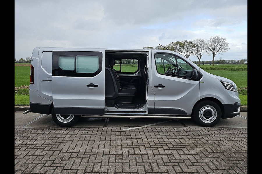 Renault Trafic 2.0 dCi 150 T29 L2H1 DC Airco Automaat Navi Sidebars Euro6 150Pk NAP 1e Eigenaar!